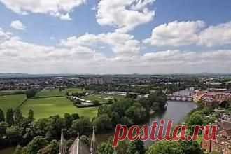 Белесые НЛО над американским Вустером (видео)