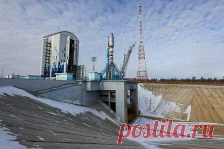 «Союз-2.1б» с «Ионосферой-М» № 1 и № 2 установили на стартовый стол