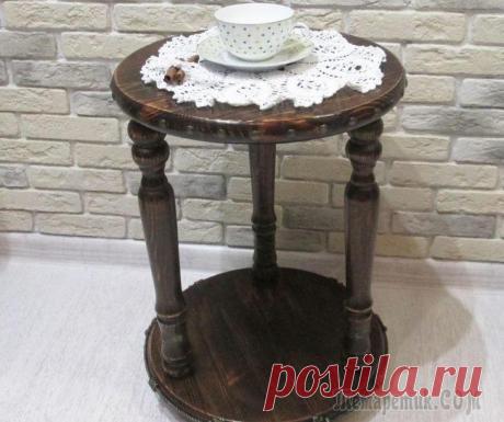 Мастерим кофейный столик с «коваными» элементами Материалы и инструменты: - 2 круглых мебельных щита, диаметром 38 см; - 3 балясины 50*50; - 3 маленьких колесика; - струбцины; - саморезы; - шканты мебельные, - газовая горелка с баллоном газа (по жел...