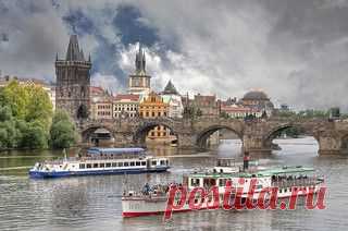 A boat ride on Vltava river / Una gita sulla Moldava | Flickr - Photo Sharing!
