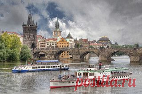 A boat ride on Vltava river / Una gita sulla Moldava | Flickr - Photo Sharing!