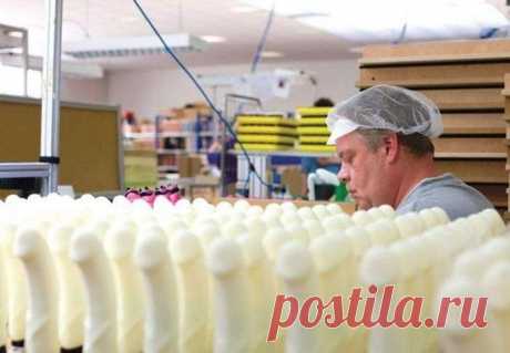 Большие Омоновцам на дубинки,а малые на свистки Гатшникам.