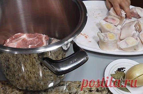 Как варить холодец - 10 простых и вкусных рецептов (пошагово)