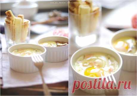 Лучший завтрак яйца A La Cocotte.