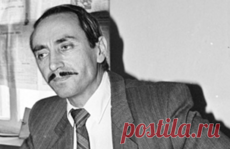 «Дудаевщина»: что стало с русскими в Чечне после 1991 года Исход русских из Чечни начался задолго до Первой чеченской кампании. На момент распада Советского союза в Чечено-Ингушской АССР проживали около 400 тысяч русскоязычных граждан. За время нахождения Джохара Дудаева у власти погибло около 10 тысяч человек и еще 250 тысяч вынуждены были покинуть республику. Но эту гуманитарную катастрофу не заметила ни российская, ни западная общественность.  