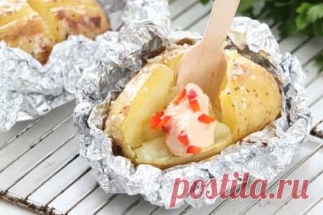Что использовать для запекания курицы: фольгу или пергамент?