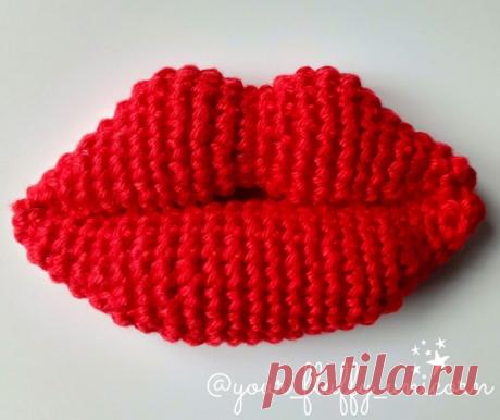 Брошка 
А если вязать из трикотажной пряжи получится оригинальная интерьерная подушка!

#вязание #вяжу #вяжукрючком #амигуруми #люблювязать #схемавязания #мастеркласс #яруками #тпряжа #трикотажнаяпряжа #брошьсвоимирукамм