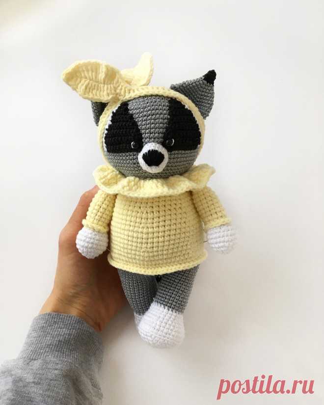 PDF Енотик крючком. FREE crochet pattern; Аmigurumi animal patterns. Амигуруми схемы и описания на русском. Вязаные игрушки и поделки своими руками #amimore - енот, енотик.