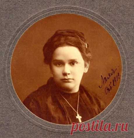 Черубина де Габриак: другая сторона медали | Записи в рубрике Черубина де Габриак: другая сторона медали | Ценности культуры не стареют.