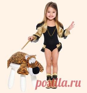 Малыши обожают играть в цирк. Любому из них непременно придется по душе роль дрессировщика и укротителя зверей. Для новогоднего карнавала или праздника профессий – это отличная идея. А представить и защитить костюм дрессировщика и дрессировщицы вам поможет это стихотворение-визитка.