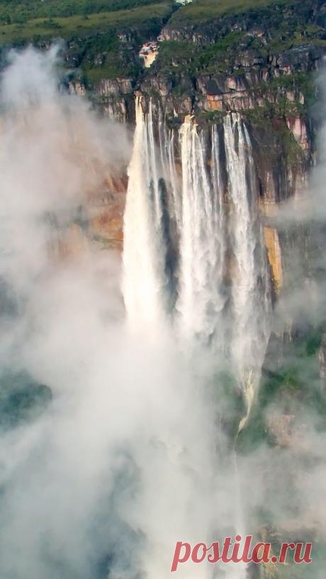 Top 10 Most Incredible Waterfalls in the World | Pinspopulars