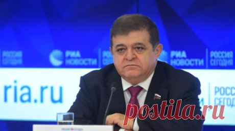 Сенатор Джабаров поддержал отказ Саудовской Аравии ехать на саммит по Украине. Первый заместитель председателя комитета Совета Федерации по международным делам Владимир Джабаров положительно оценил решение Саудовской Аравии отказаться от участия в саммите по Украине в Швейцарии. Читать далее