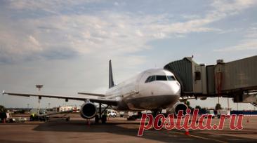 Временные ограничения ввели в аэропорту Краснодара. Работу аэропорта Краснодара временно ограничили, воздушная гавань перестала принимать и отправлять рейсы. Читать далее