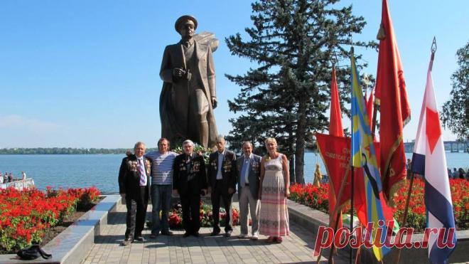 (2) Владимир Мотченов