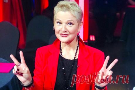 Бывшая солистка «Миража» раскрыла секрет похудения на 30 килограммов. Эстрадная певица, бывшая солистка группы «Мираж» Маргарита Суханкина раскрыла секрет похудения на 30 килограммов за девять месяцев. Артистка заявила, что сделала операцию. Певица призналась, что до операции не могла нагнуться и завязать шнурки или застегнуть молнию на сапогах из-за живота.