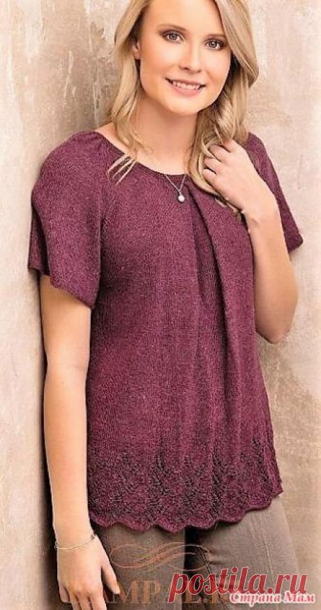 Летняя кофточка «Angela». Спицы. Вязаная летняя кофточка свободного силуэта украшена по низу ажурным рисунком и имеет складку на вырезе горловины спереди.