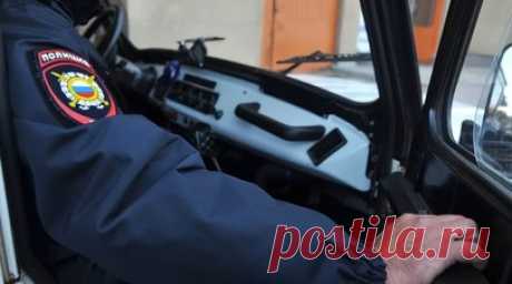 Полицейские задержали напавших на девушку из-за цвета волос в Свердловской области. Сотрудники полиции задержали двоих мужчин, которые напали на девушку из-за цвета волос в Каменске-Уральском Свердловской области. Читать далее