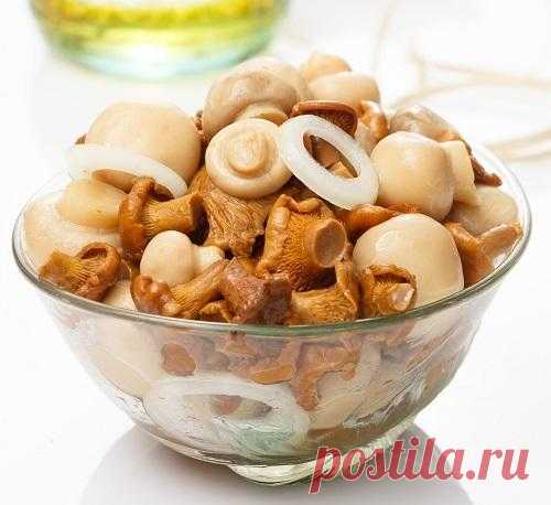 Салат «Пикантный» из шампиньонов и лисичек