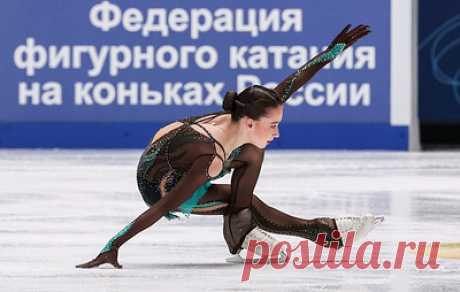 Фигуристка Акатьева заявила, что ей добавил уверенности титул чемпионки России. В воскресенье спортсменка чисто исполнила два тройных акселя в произвольной программе в финале Гран-при России