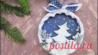 Любимый многими праздник Новый Год – время радостных хлопот. Любимый многими праздник Новый Год – время радостных хлопот. Веселая суета подхватывает в свой водоворот и детей, и взрослых. В подготовке к этому чудесному времени есть масса приятных мгновений.Одним из таких является украшение елочки. Очень хочется что бы она выглядела по особенному. Предлагаю вашему вниманию мк по созданию елочной игрушки из обычной баночной крышки)
#НовогодниеПоделки
