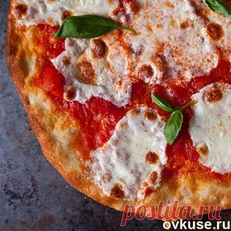 Томатно-сырная пицца с базиликом - Простые рецепты Овкусе.ру