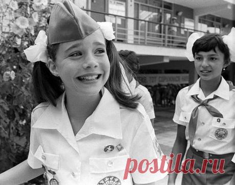 Американская школьница в "Артеке" / Назад в СССР / Back in USSR