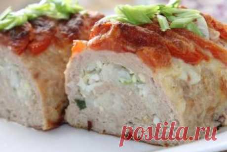 Куриный рулет с рисовой начинкой - отлично разнообразит повседневное и праздничное меню! Теперь у меня появилось еще одно любимое блюдо!