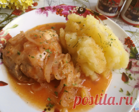 Делюсь рецептом вкусного и несправедливо забытого ужина из 90-х "Курочка в луковой шубе"