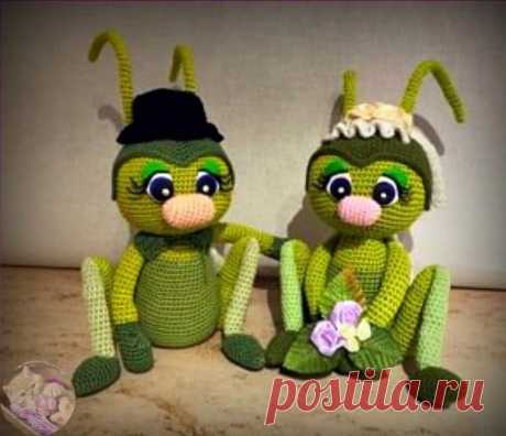 (1) Facebook