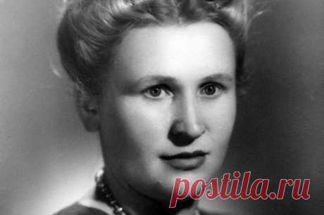 Анна Филоненко: как в жизни рожала разведчица, ставшая прототипом радистки Кэт Далеко не все семейные пары советских разведчиков-нелегалов осмеливались обзаводиться детьми. С одной стороны дети могли привести к провалу, но с другой – они обеспечивали более доверительное отношение. Однако если супруги все же больше склонялись к последнему доводу, женщинам было очень трудно не выдать себя во время родов.