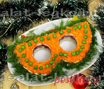 Новогодний салат "Маскарадная маска": рецепт