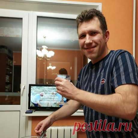 Photo by mytfree | Менеджер YouTube in Mytishchi, Moscow Oblas, Russia. На изображении может находиться: 1 человек, стоит и в помещении.