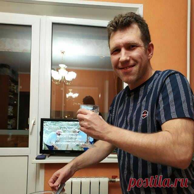 Photo by mytfree | Менеджер YouTube in Mytishchi, Moscow Oblas, Russia. На изображении может находиться: 1 человек, стоит и в помещении.