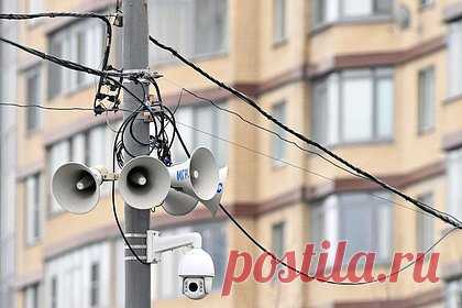 Власти объяснили звуки сирены в Брянске. В Брянске жители некоторых микрорайонов могли услышать звуки сирены, так как произошел сбой в их работе. Об этом, объясняя причины включенного сигнала, сообщили в администрации российского города. В администрации добавили, что нарушение уже устранили, поводов для паники среди жителей нет.