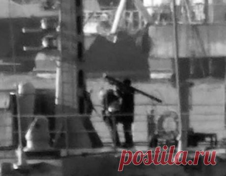  ВЗГЛЯД / Турция назвала провокацией появление военного с ПЗРК на корабле ВМФ России в Босфоре