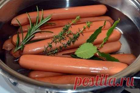 Главная ошибка при варке сосисок, из-за которой даже хороший продукт превращается в безвкусные лохмотья | КУЛИНАРНЫЙ ТЕХНИКУМ | Пульс Mail.ru