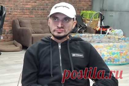 Появились подробности госпитализации Паши Техника. Появились подробности госпитализации российского рэпера Паши Техника. Отмечается, что в настоящее время музыкант находится в Боткинской больнице. Он впал в кому из-за передозировки седативными препаратами. Хип-хоп-артист смешал бутират, кодеин и ксанакс. У него случилось два приступа эпилепсии.