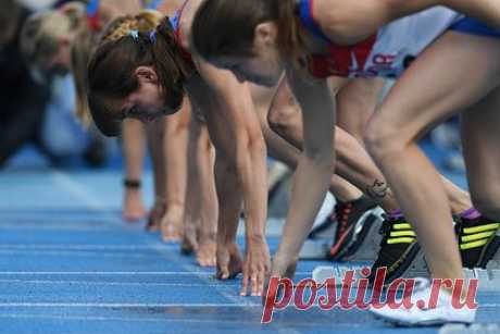 В ВФЛА объяснили поиск главного тренера сборной России через сайт объявлений. Пресс-секретарь Всероссийской федерации легкой атлетики (ВФЛА) Алла Глущенко опровергла поиск главного тренера сборной России через сайт объявлений. «Мы не выкладывали на этот сайт ничего. Вакансия главного тренера висит на нашем сайте, видимо, они оттуда взяли», — объяснила она.