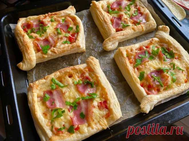 Вкуснее пиццы: немного слоеного теста, пара сосисок и кусочек сыра | КУЛИНАРНЫЙ ТЕХНИКУМ | Пульс Mail.ru