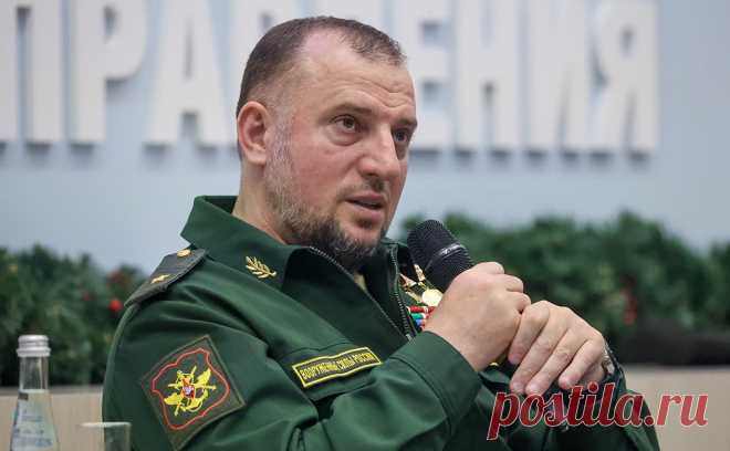 Алаудинов назвал «шайтаном» журналиста «КП» из-за интервью. Замначальника Главного военно-политического управления Вооруженных сил России, командир спецназа «Ахмат» Апти Алаудинов назвал журналиста «Комсомольской правды» Ивана Панкина «шайтаном» из-за вопросов о событиях в Курской области.