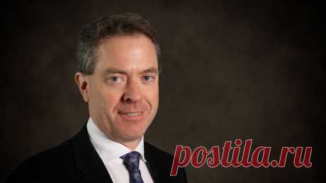 david-welch-brown-16x9.jpg (2592×1458)