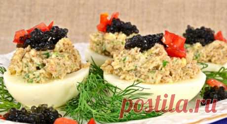 Фаршированные яйца с икорно-горчичной начинкой / Простые рецепты