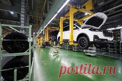 Калининградский завод выпустит за год 20 новых моделей автомобилей. В 2023 году ассортимент моделей на конвейере калининградского завода «Автотор» расширится до 20. Машины представят «новые китайские партнеры». Раньше на предприятии собирали автомобили марок BMW, KIA и Hyundai, но теперь их заменили BAIC, Kaiyi и SWM. До конца года завод собирался произвести около 70 тысяч машин.