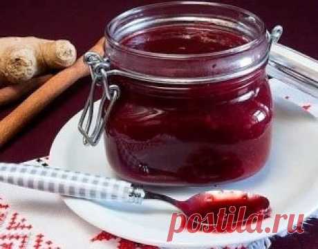Аджика из слив
Аджика из слив получается необычная, очень интересная на вкус, ароматная. Может быть это даже соус. С мясом - просто сказка. 
Продукты:
Сливы - 2 кг
Чеснок - 200 г
Сахар - 200 г
Красный острый перец - 3-4 шт.
Томатная паста - 2 ст. ложки
Соль - 2 ст. ложки
Вымыть банки с содой. Стерилизовать любым способом банки и крышки.
Приготовление:
Сливу хорошо промыть.
Очистить сливу от косточек.
Горький перец помыть, отрезать хвостики. (Количеством острого перца можно...