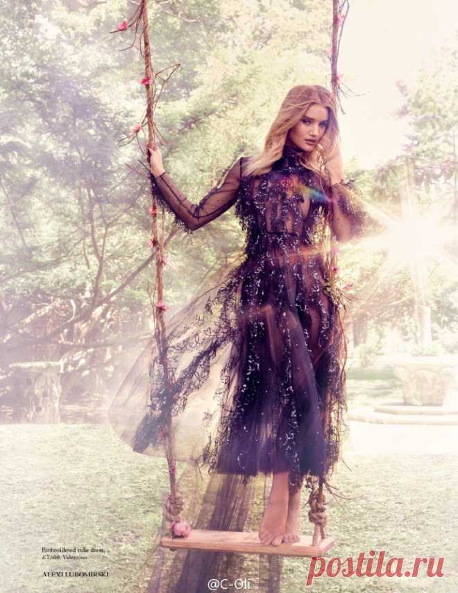 Рози Хантингтон-Уайтли (Rosie Huntington-Whiteley) в фотосессии Алекси Любомирски(Alexi Lubomirski) для журнала Vogue Germany (ноябрь 2011)
