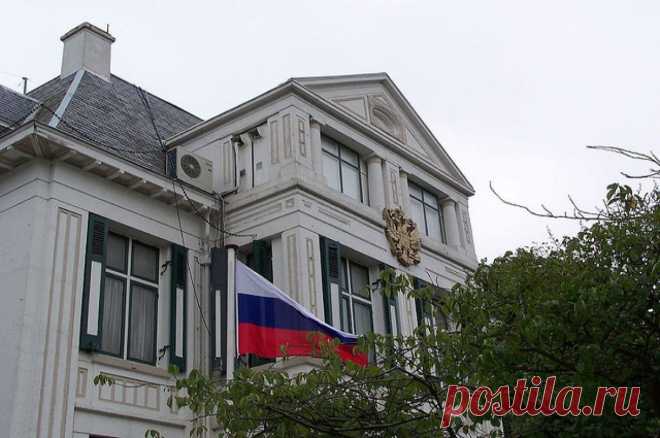 Посол в Гааге: у России нет интереса воевать со странами НАТО. Западным политикам следует отталкиваться от этого при выстраивании отношений с Москвой, отметил Владимир Тарабрин.