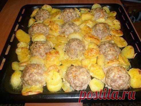 Мясные ёжики с картошкой под сыром.Безумно вкуснo!! Быстро, легко и ОЧЕНЬ вкусно! Рецепт совсем простой. !! Более подробно о рецепте  В НАШЕМ ИСТОЧНИКЕ (по ссылке)  └─►  gwmsi.com/w0u     Рекомендуем посмотреть. Приятного аппетитa.

Дорогие кулинары! Чтобы не потерять рецепт, жмите "Класс!", а потом "поделиться". Рецепт будет на вашей стене В Одноклассники. Всё ОК!