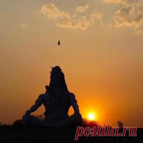 Первый признак того, что ты живешь, черпая из источника - это отсутствие беспокойства. 
Ты уже не беспокоишься по любому поводу. 
Ты беззаботен и радостен. 
Тебя не обижают чужие слова, не мучает потребность во что бы то ни стало добиваться своего, отсутствует неприятие того, что есть. 
Ты непринужденно легок и спонтанен; ты не сопротивляешься тому, что происходит вокруг.
© Дипак Чопра