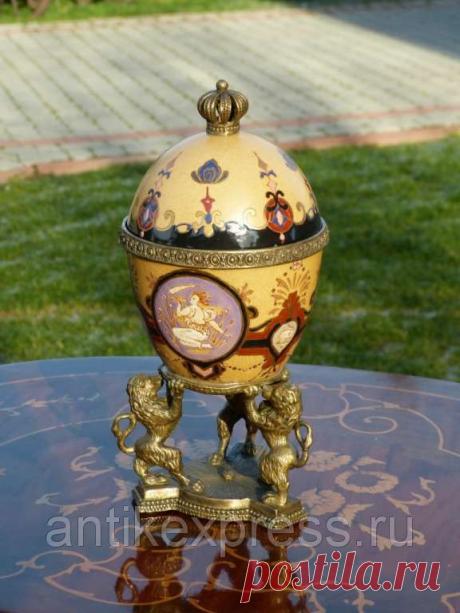 Старинная шкатулка яйцо