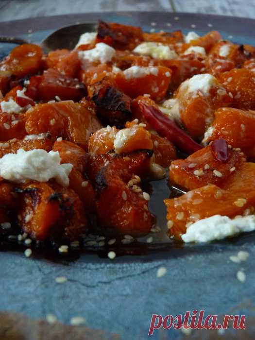 Запеченная тыква с брынзой и кунжутом: cookhappy